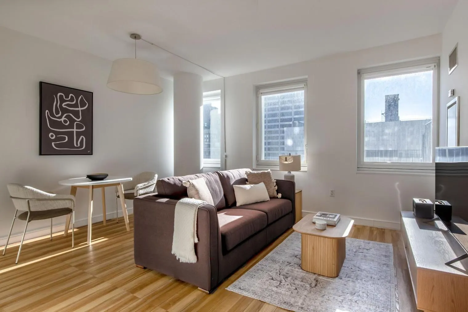 Kontakt z Midtown West 1Br W Doorman Nr Rockefeller Center Nyc-1394